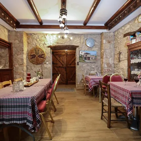 Hanna Koumi Boutique Hotel *
