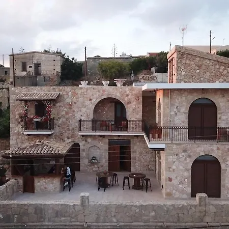 Hotel Hanna Koumi Boutique 5*