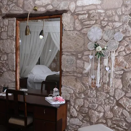 Hanna Koumi Boutique Hotel