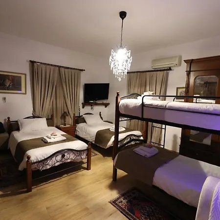Hanna Koumi Boutique Hotel *