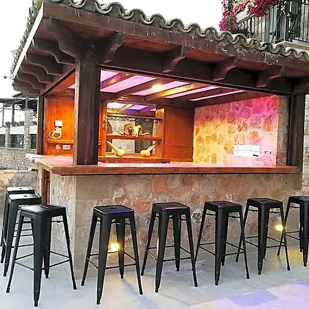 Hanna Koumi Boutique Kormakiti