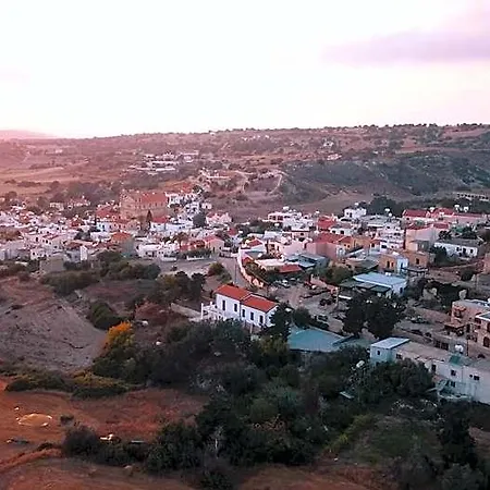 Hanna Koumi Boutique Hotel Kormakiti