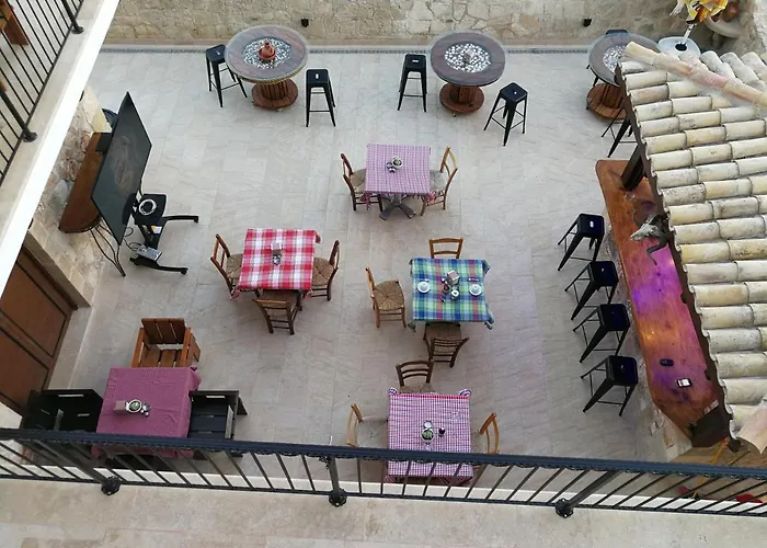 Hanna Koumi Boutique 5*